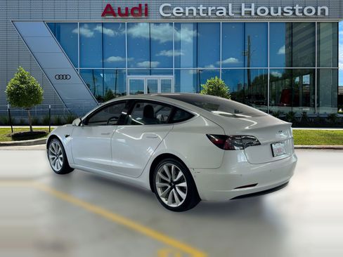 Used 2019 Tesla Model 3 Long Range image 3