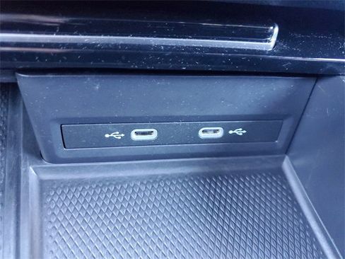 Certified 2024 Volkswagen Atlas Cross Sport SE w/ Black Wheel Package image 21