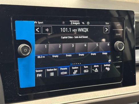 New 2025 Volkswagen Taos SE image 28