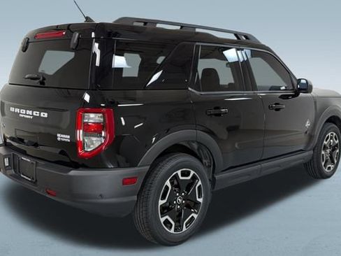 Used 2023 Ford Bronco Sport Outer Banks w/ Tech Package AWD/4WD image 6
