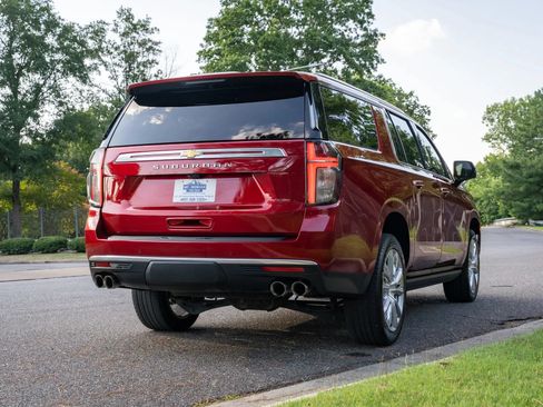 Used 2021 Chevrolet Suburban High Country w/ Premium Package AWD/4WD image 6