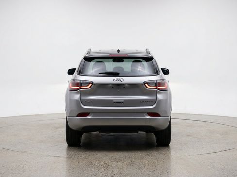 Used 2025 Jeep Compass Limited AWD/4WD image 7