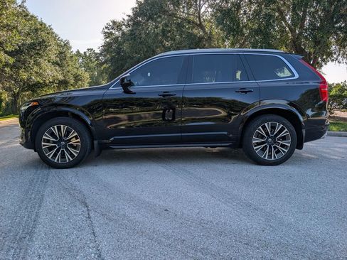 Used 2021 Volvo XC90 T6 Momentum w/ Climate Package AWD/4WD image 5