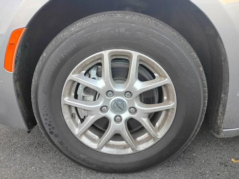 Used 2021 Chrysler Voyager Lxi FWD image 16