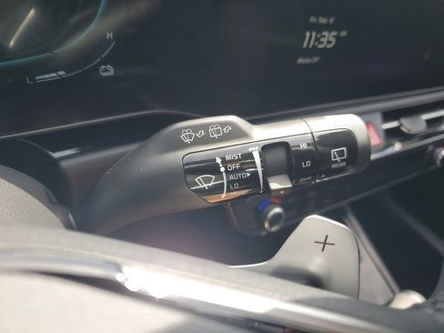 New 2025 Kia Niro EX Touring FWD image 30