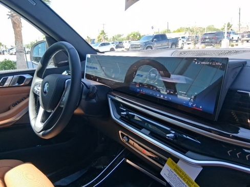 New 2026 BMW X5 xDrive40i w/ Off-Road Package AWD/4WD image 11
