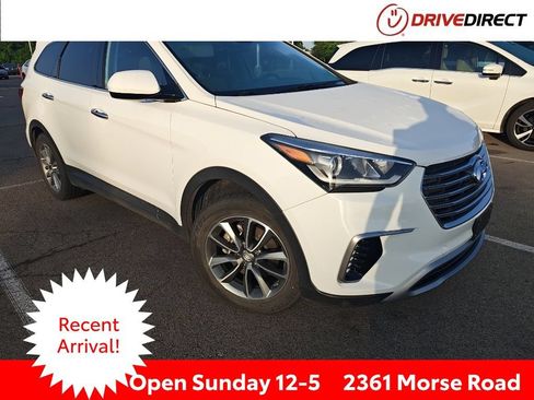 Used 2017 Hyundai Santa Fe SE AWD/4WD image 1