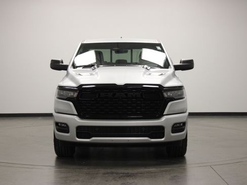 New 2026 RAM 1500 Express AWD/4WD image 3