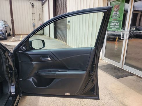 Used 2015 Honda Accord EX-L image 19