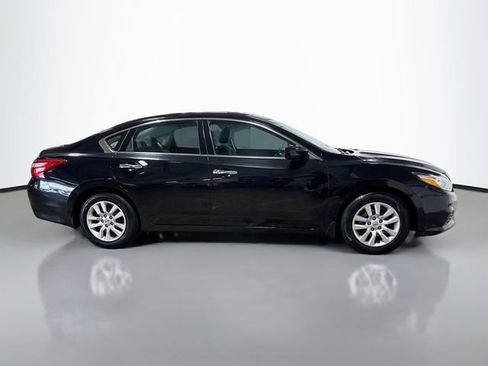 Used 2016 Nissan Altima 2.5 S w/ Power Driver Seat Package FWD image 6