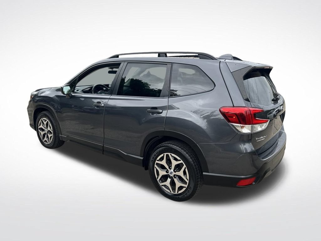 Used 2021 Subaru Forester Premium AWD/4WD image 45