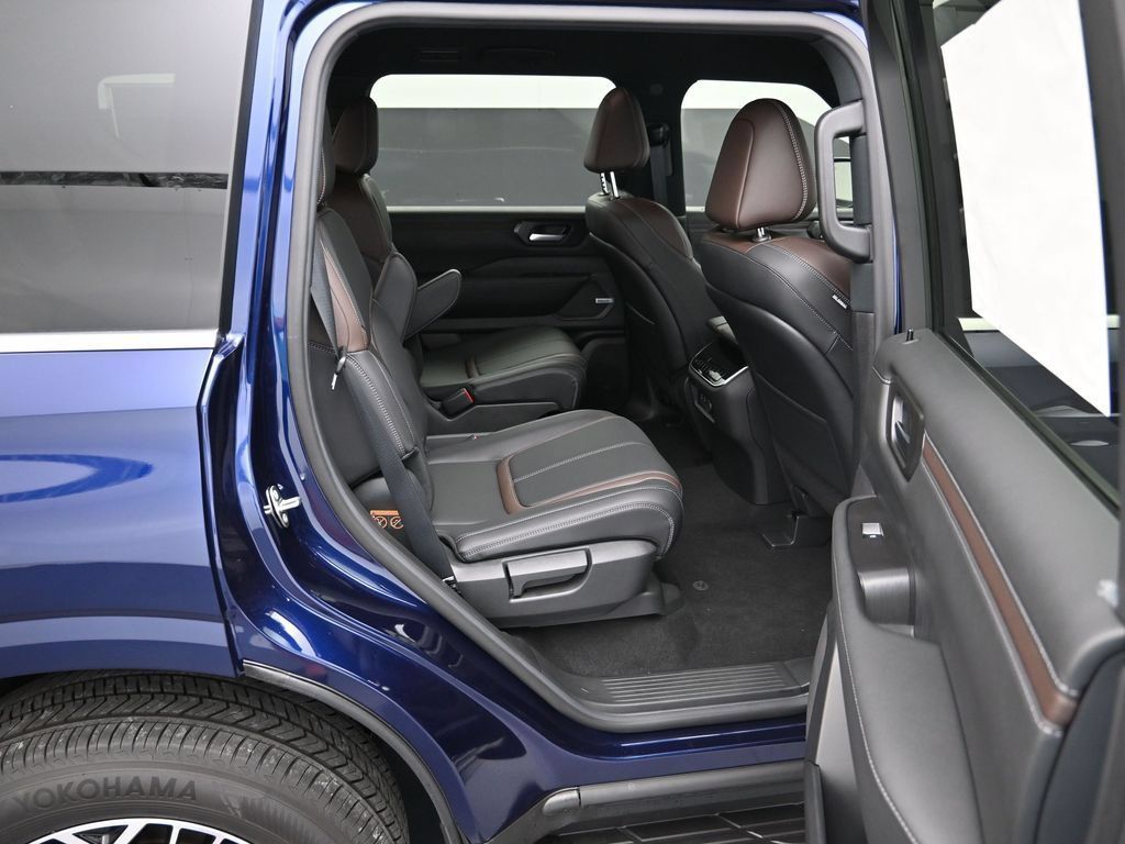 New 2025 Nissan Armada SL w/ Captain's Chari Seat Package RWD image 27