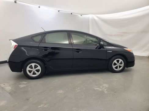Used 2013 Toyota Prius Four image 3
