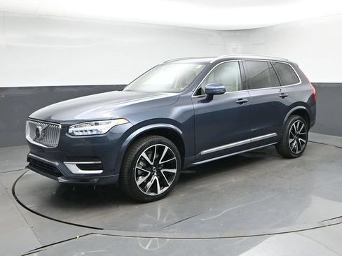 Used 2024 Volvo XC90 B5 Plus w/ Protection Package AWD/4WD image 4