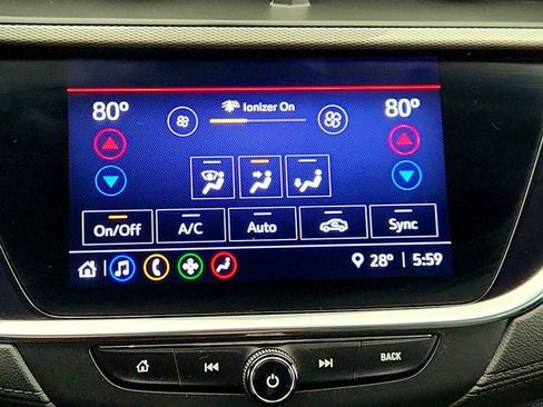 Used 2022 Buick Encore GX Essence image 19