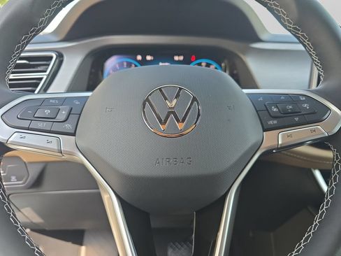 New 2026 Volkswagen Atlas Cross Sport SE FWD image 16