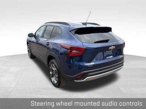 Used 2024 Chevrolet Trax LT w/ Driver Confidence Package image 13