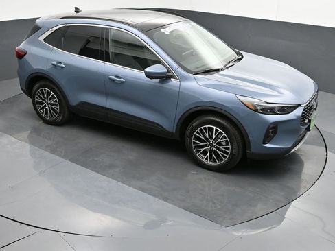 New 2024 Ford Escape PHEV w/ PHEV Premium Package image 41
