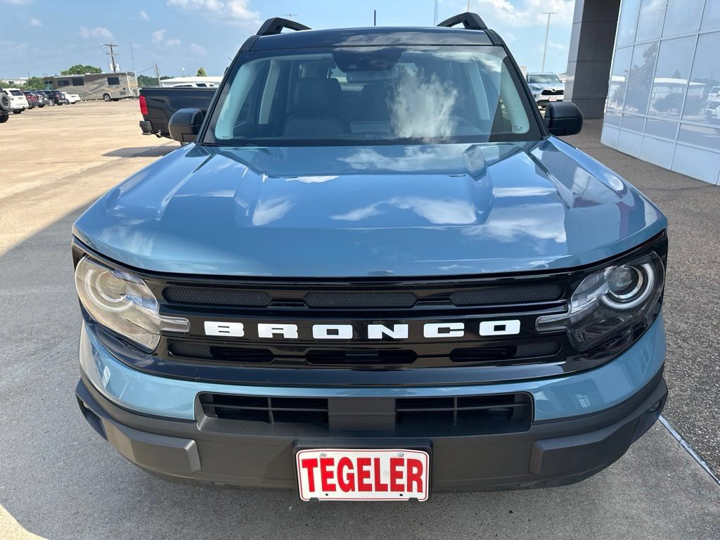 Used 2023 Ford Bronco Sport Outer Banks w/ Tech Package AWD/4WD image 2