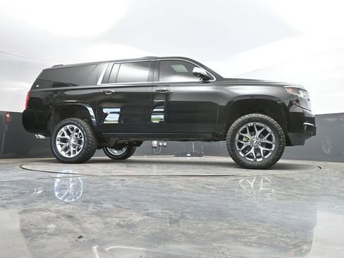Used 2020 Chevrolet Suburban Premier AWD/4WD image 62