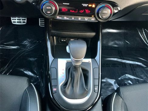Used 2023 Kia Forte GT-Line image 15