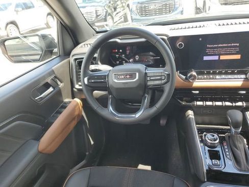 New 2026 GMC Canyon AT4 AWD/4WD image 13