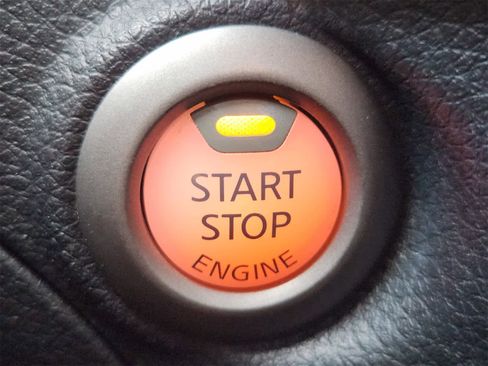 Used 2013 Nissan Sentra SR w/ Premium Pkg image 21