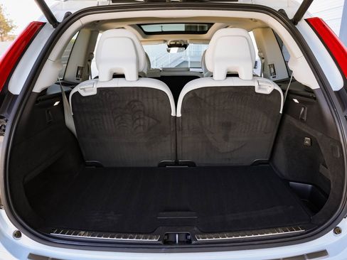 Used 2019 Volvo XC90 T5 Momentum w/ Multimedia Package image 28