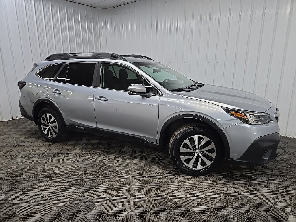 Used 2020 Subaru Outback Premium AWD/4WD image 1