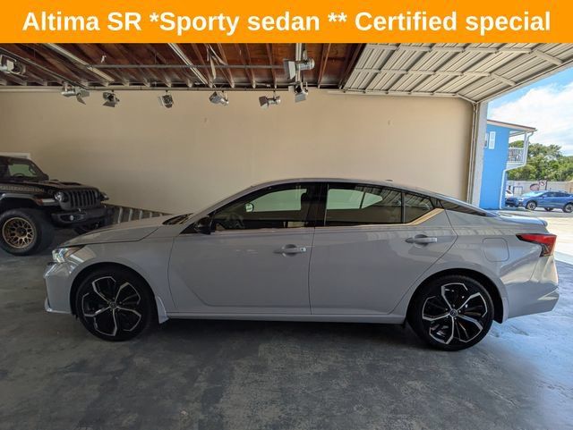 Certified 2023 Nissan Altima 2.5 SR FWD image 7
