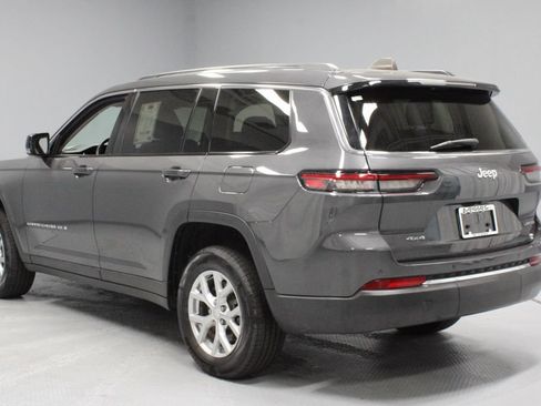 Used 2023 Jeep Grand Cherokee L Limited w/ Trailer Tow Group (B) AWD/4WD image 11