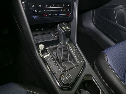 Used 2025 Volkswagen Taos SEL w/ Black Wheel Plus Package image 32