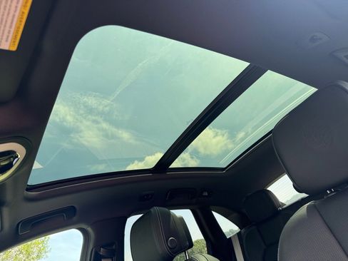 New 2025 Porsche Macan S image 19