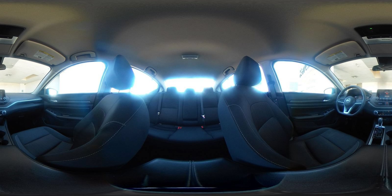 Used 2025 Nissan Altima 2.5 SV FWD image 42