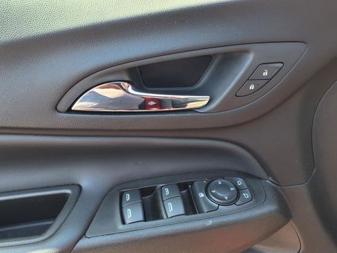 Used 2023 Chevrolet Equinox LT image 13