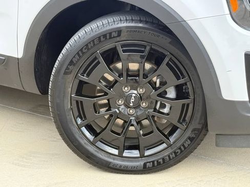 Used 2022 Kia Telluride SX w/ SX Prestige Package AWD/4WD image 2