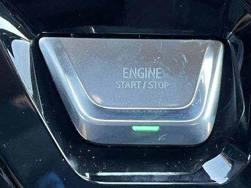 New 2025 GMC Sierra 1500 AT4 w/ Technology Package image 8