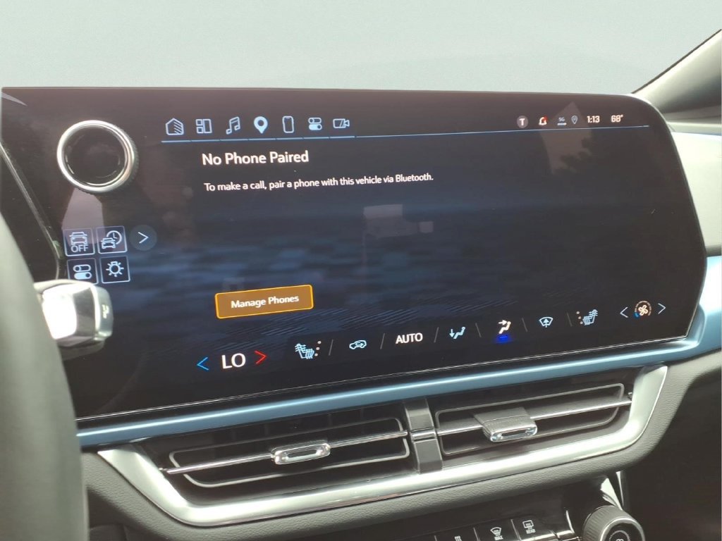 Certified 2024 Chevrolet Equinox EV LT FWD image 8
