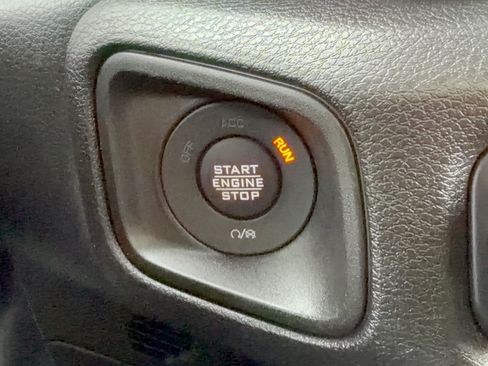 Used 2024 Jeep Wrangler Unlimited AWD/4WD image 20