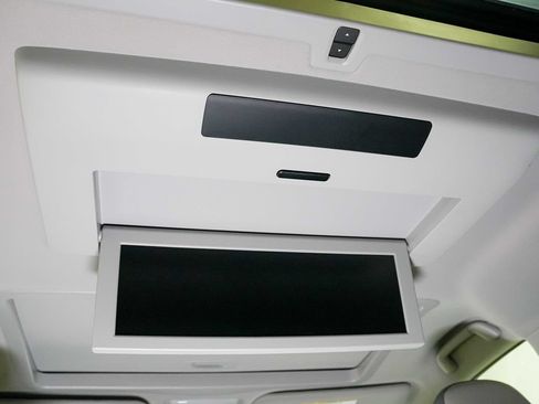 Used 2013 Toyota Sienna Limited w/ Premium Pkg FWD image 26