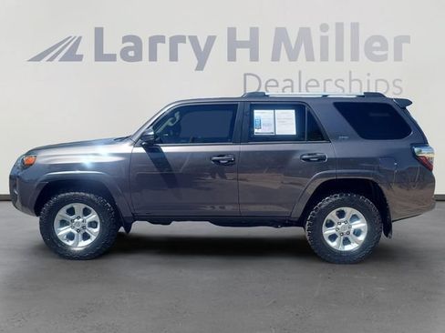 Used 2020 Toyota 4Runner SR5 AWD/4WD image 2