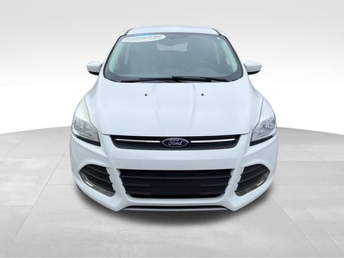 Used 2015 Ford Escape SE image 3