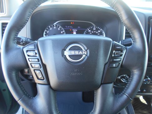 Used 2022 Nissan Frontier SV image 4