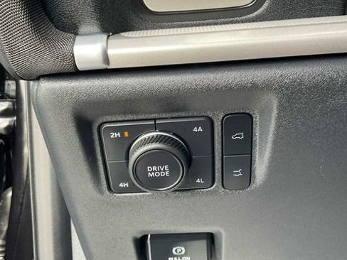Used 2025 Ford Expedition Max Active AWD/4WD image 40