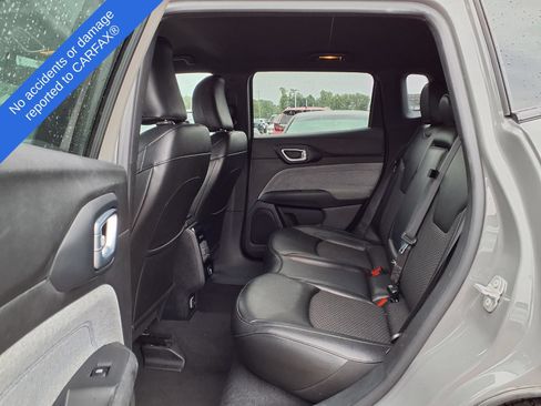 Used 2024 Jeep Compass Latitude AWD/4WD image 13