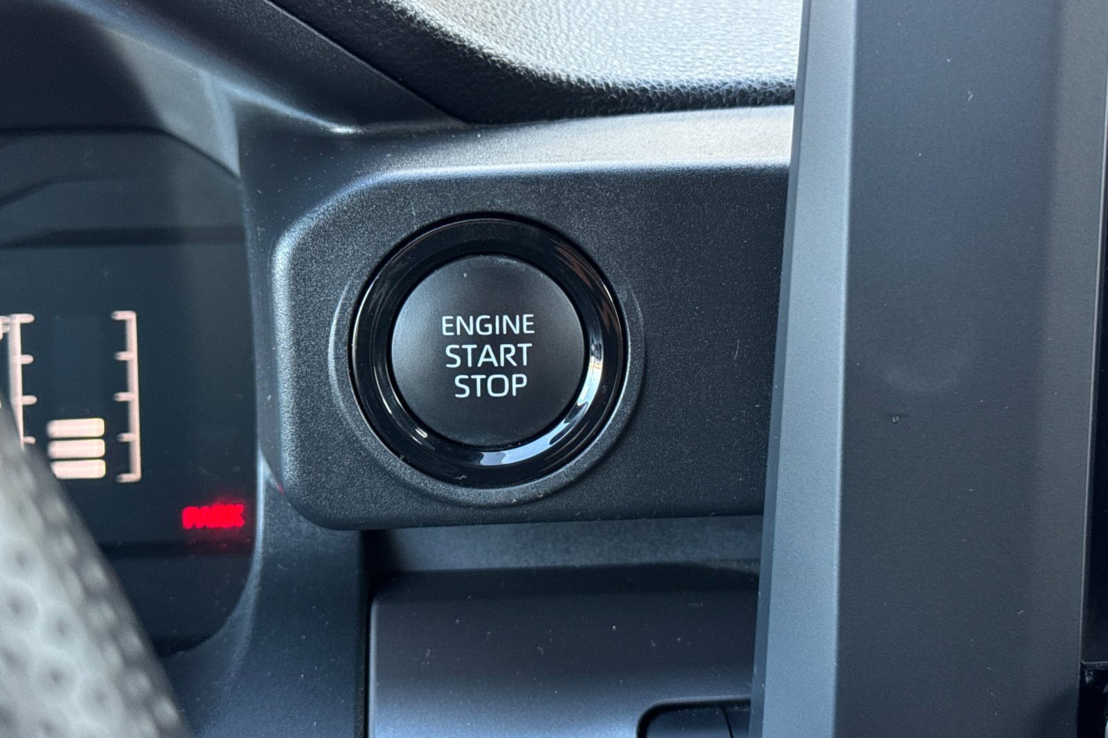Used 2024 Toyota Tacoma SR5 AWD/4WD image 17