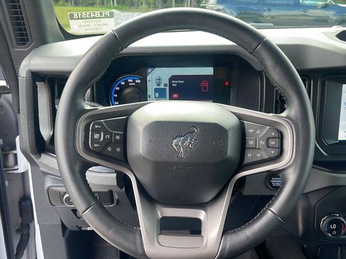 Used 2023 Ford Bronco Big Bend w/ Sasquatch Package AWD/4WD image 22