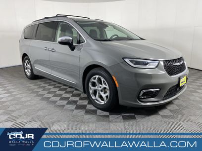 Used 2023 Chrysler Pacifica Limited