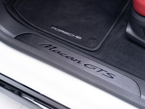 Certified 2026 Porsche Macan GTS Electric image 15