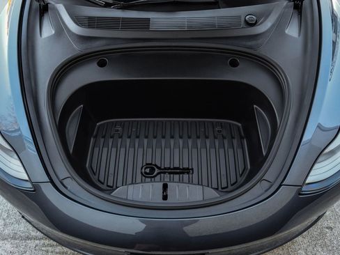 Used 2023 Tesla Model 3 Performance image 57